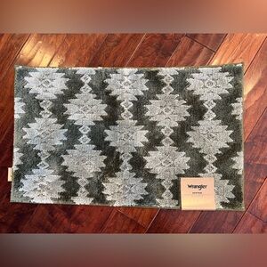Wrangler Olive Green Geometric Bath Mat/Rug